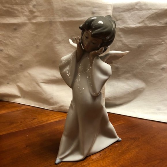 Lladro Angels: Mime Angel / Angel Dreaming - Picture 10 of 11